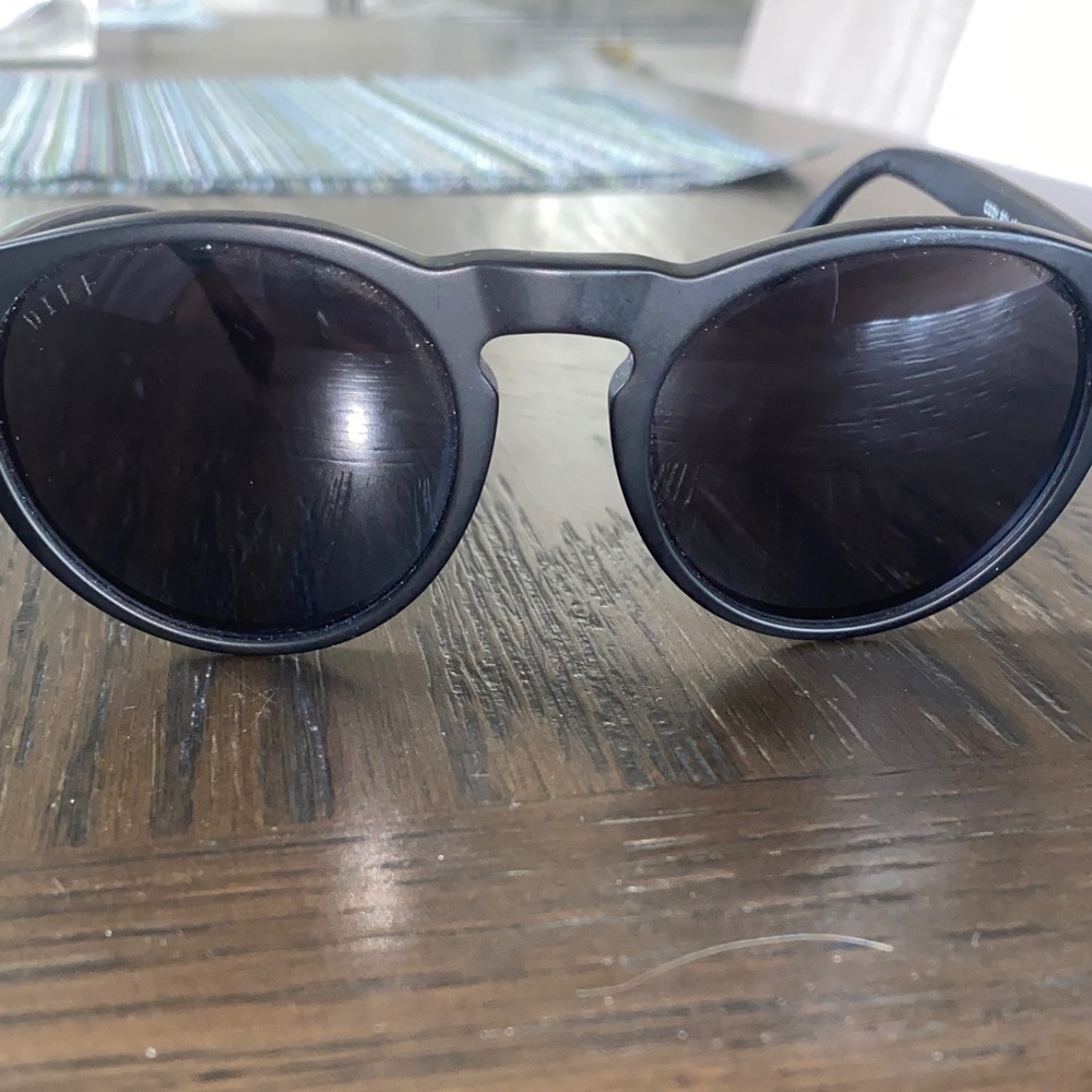 Diff Eyewear Black Sunglasses - image 4
